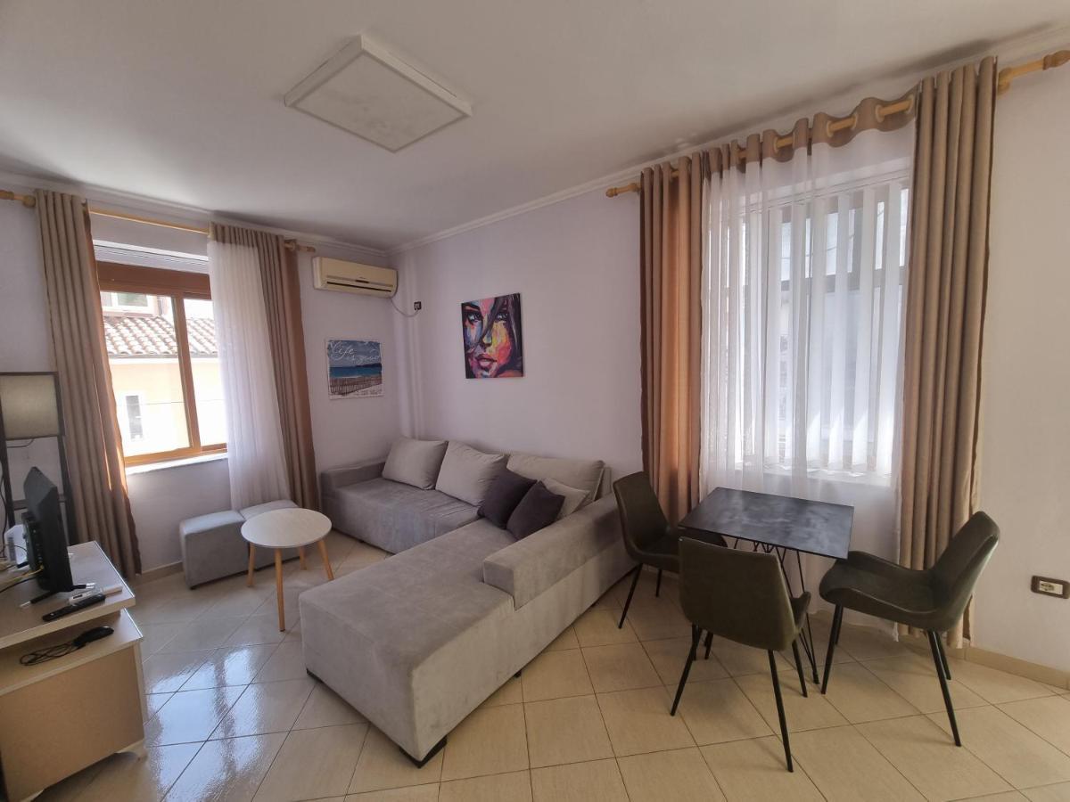 Glamorous Apartment In Tirana Exterior photo